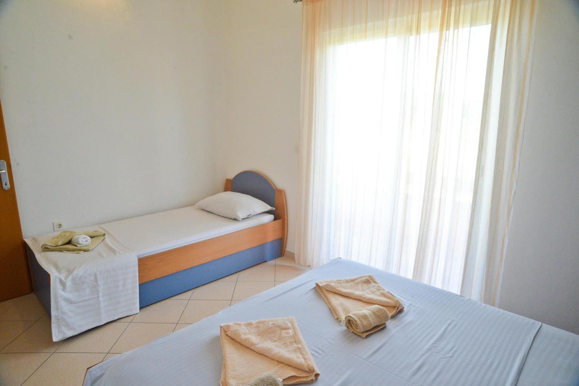 Apartments Lonic Kukljica Rom bilde