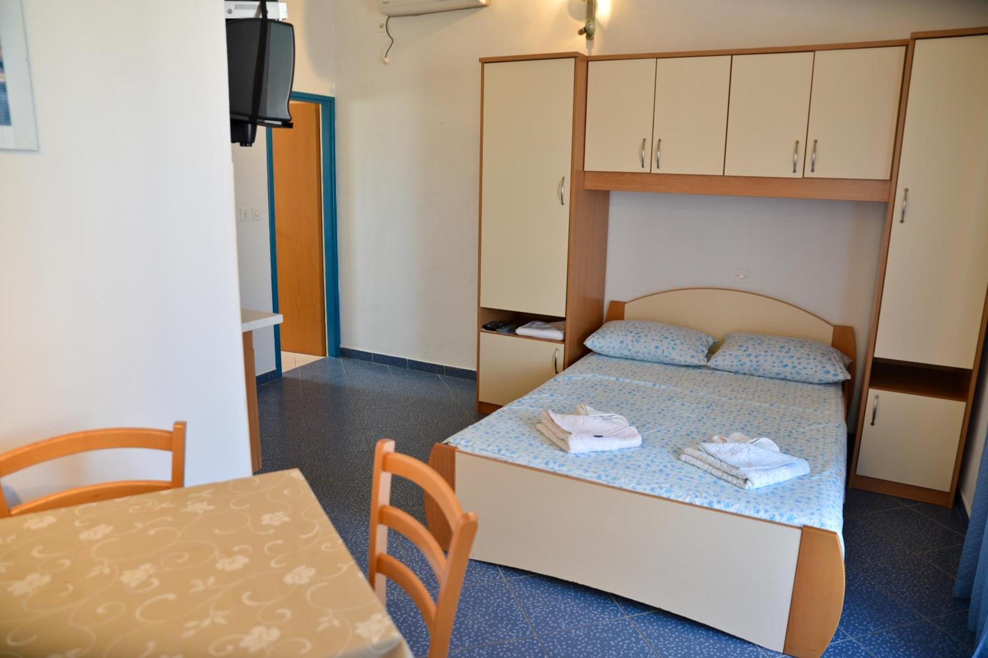 Apartments Lonic Kukljica Rom bilde